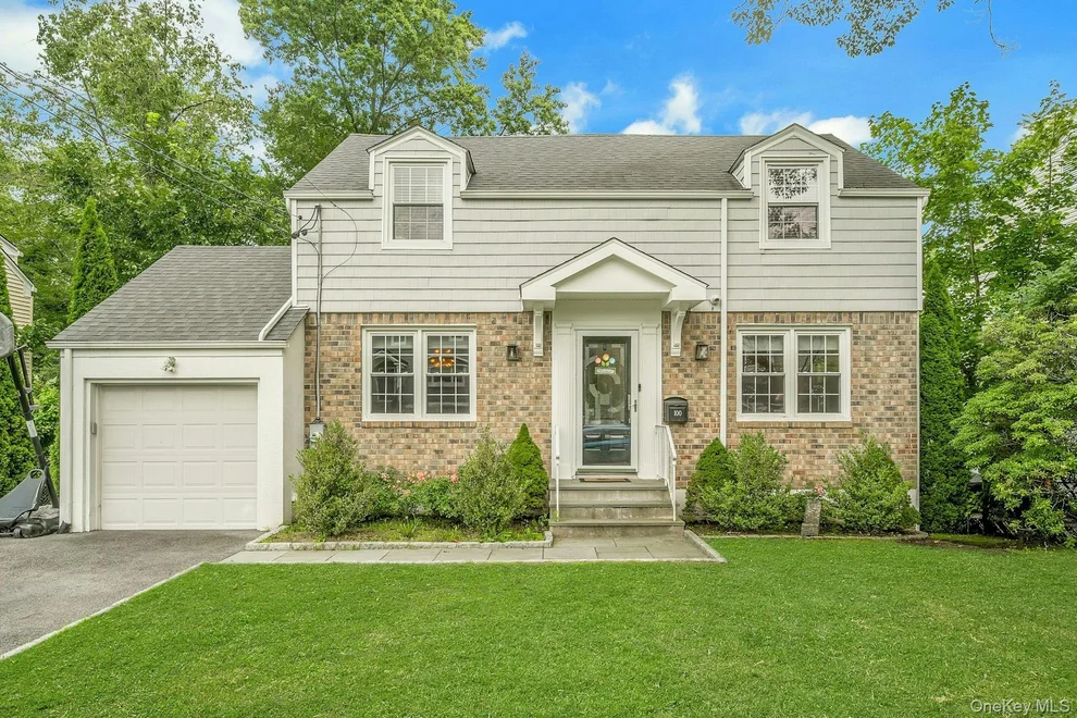 Unit for sale at 100 Clarence Road, Eastchester, NY 10583