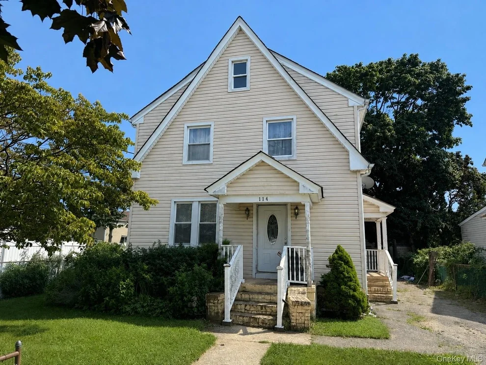 Unit for sale at 114 Leonard Avenue, Hempstead, NY 11520