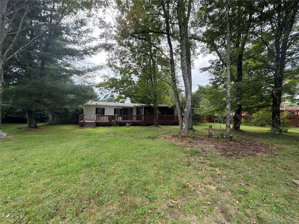 Unit for sale at 8 Hampshire Lane, Fallsburg, NY 12759