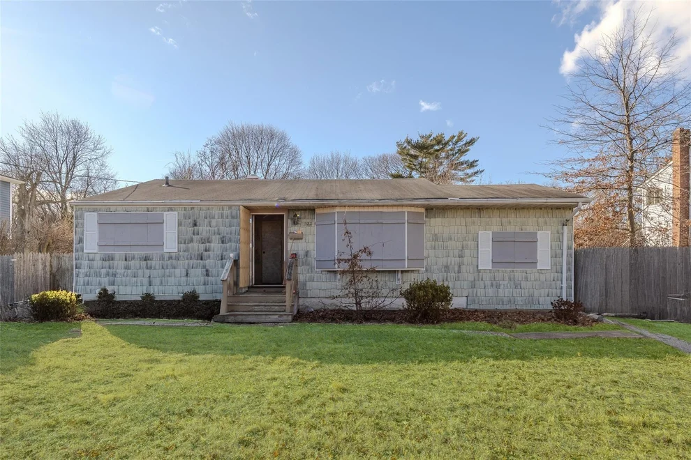 Unit for sale at 1522 N Gardiner Drive, Islip, NY 11706
