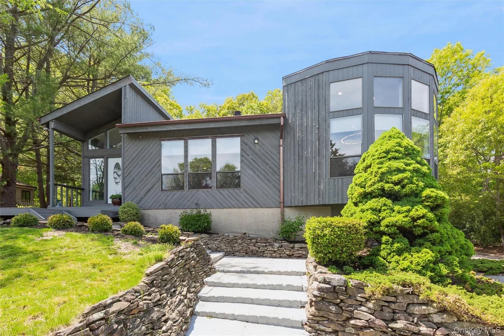 Unit for sale at 105 Nadia Court, Brookhaven, NY 11777