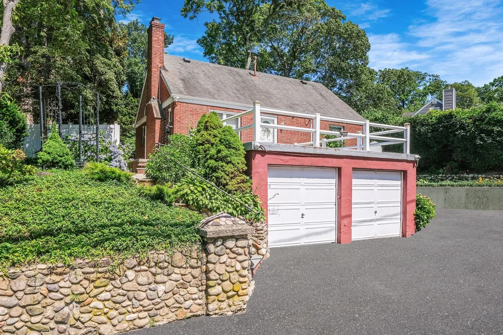 Unit for sale at 176 Vernon Valley Road, Huntington, NY 11731
