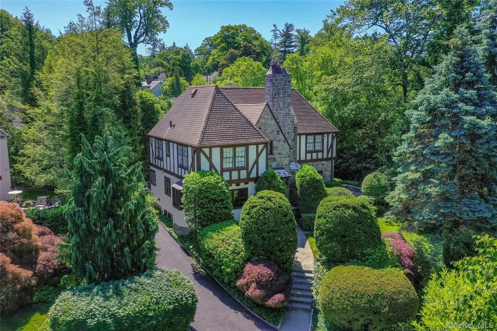 Unit for sale at 18 Hemlock Road, Eastchester, NY 10708