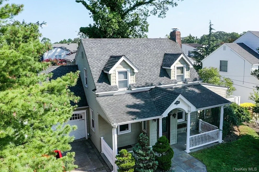 Unit for sale at 11 E Webster Street, Hempstead, NY 11566