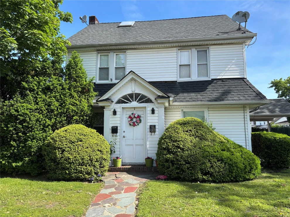 Unit for sale at 401 Merrick Road, Hempstead, NY 11570