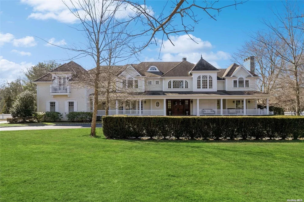 Unit for sale at 20 Circle Road, Oyster Bay, NY 11791
