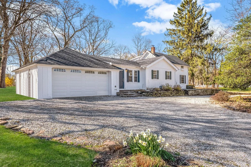 Unit for sale at 467 Landing Avenue, Smithtown, NY 11787