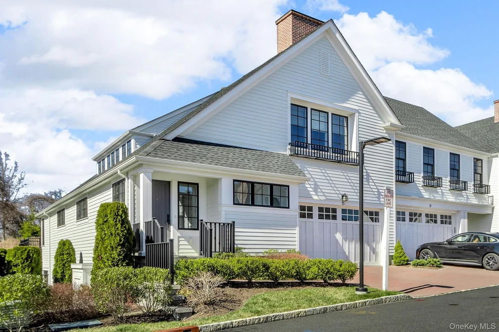 Unit for sale at 15 Honeysuckle Lane, Rye Town, NY 10573