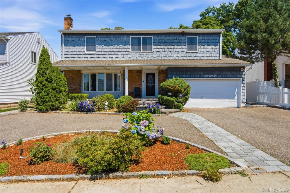 Unit for sale at 156 Lea Ann Terrace, Hempstead, NY 11793