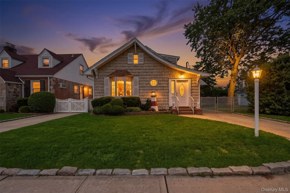 Unit for sale at 2320 Saratoga Street, Hempstead, NY 11572
