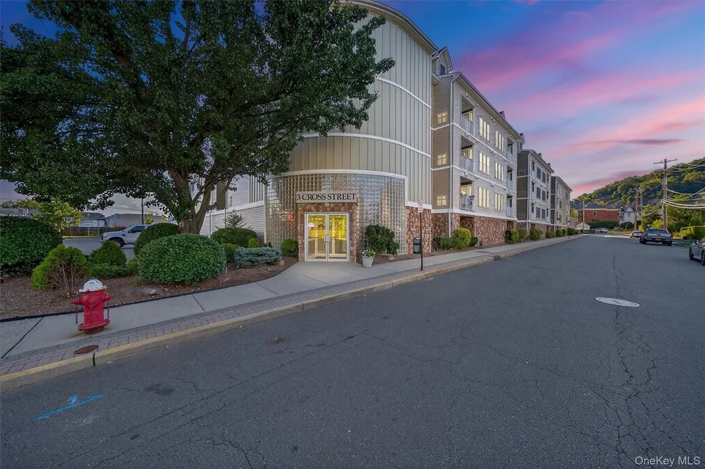 Unit for sale at 3 Cross Street, Ramapo, NY 10901