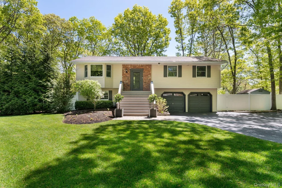 Unit for sale at 21 Laurita Gate, Brookhaven, NY 11777