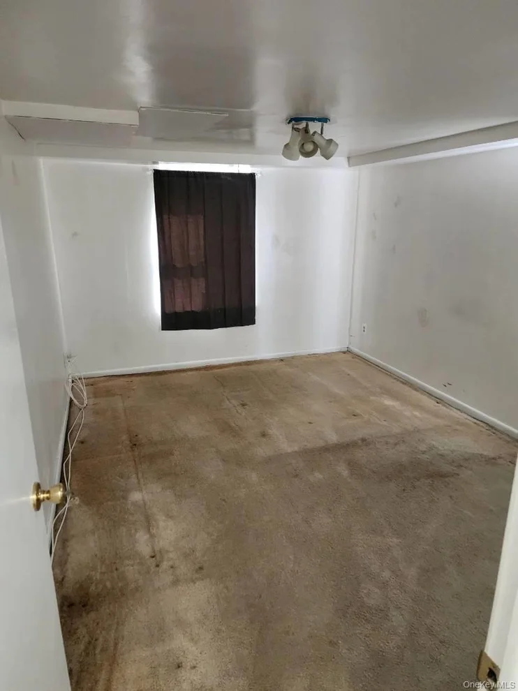 Unit for sale at 49 Edwards Street, North Hempstead, NY 11577