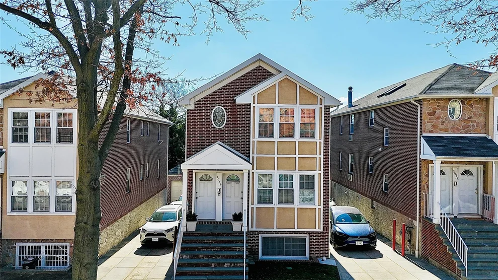 Unit for sale at 3086 Middletown Road, New York, NY 10461