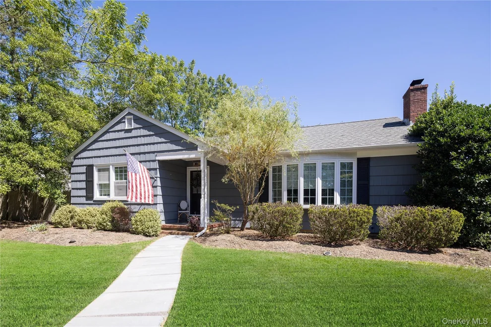 Unit for sale at 2575 Oaklawn Avenue, Southold, NY 11971