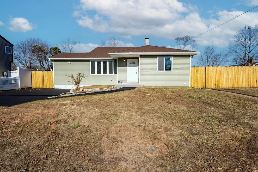 Unit for sale at 37 Gray Street, Islip, NY 11717