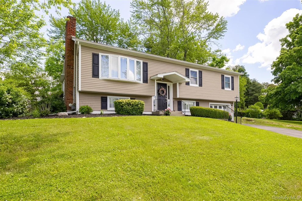 Unit for sale at 14 Balfour Drive, Wappinger, NY 12590