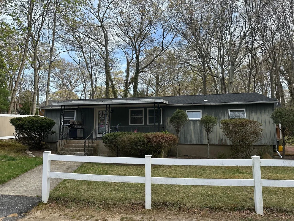 Unit for sale at 5 4th Street, Riverhead, NY 11792