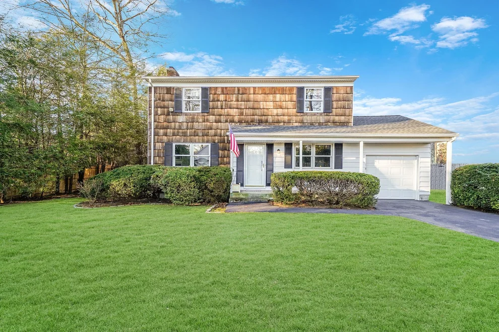 Unit for sale at 5 Knob Hill Drive, Smithtown, NY 11787