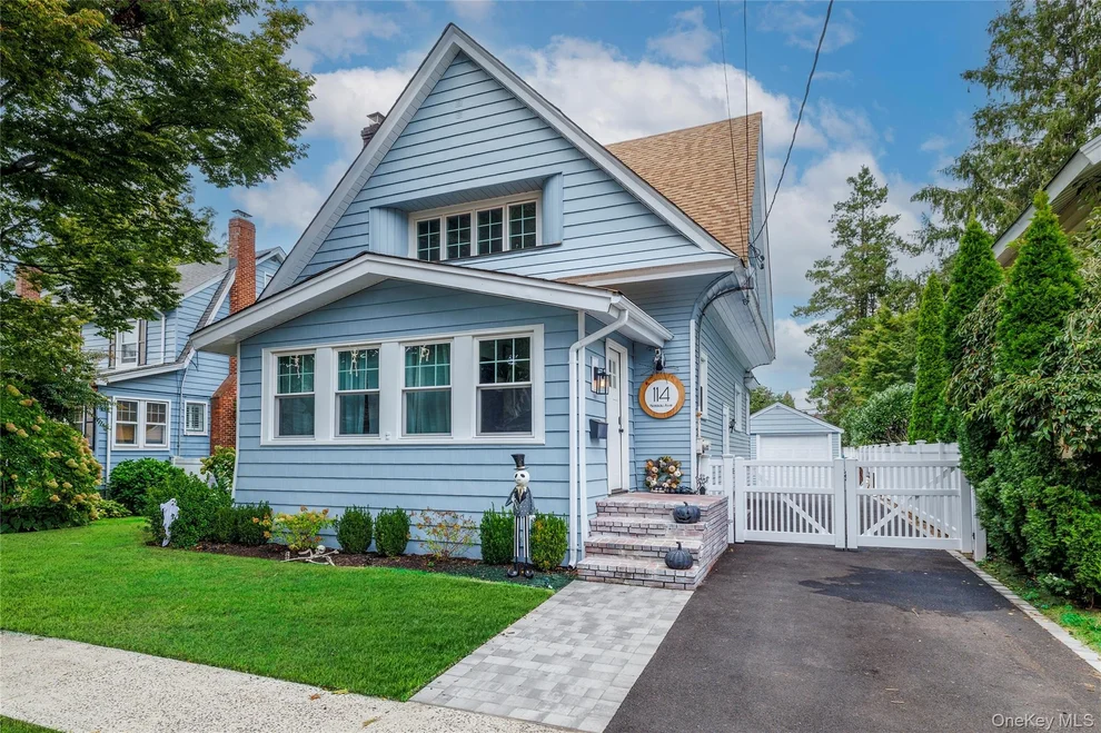 Unit for sale at 114 Nassau Avenue, Hempstead, NY 11565