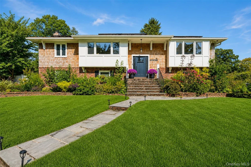 Unit for sale at 7 Dalton Lane, Huntington, NY 11731