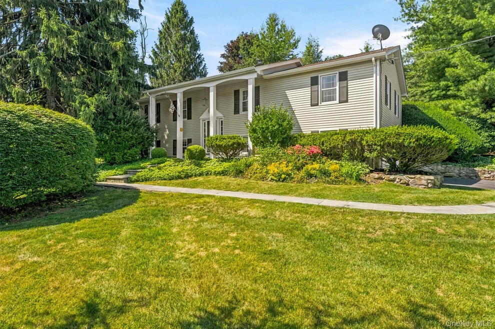Unit for sale at 431 Bonnie Court, Yorktown, NY 10598