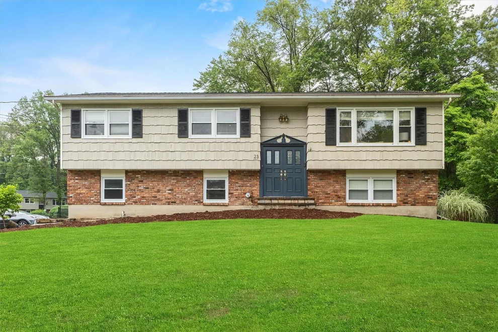 Unit for sale at 23 Old Brick Road, Clarkstown, NY 10956