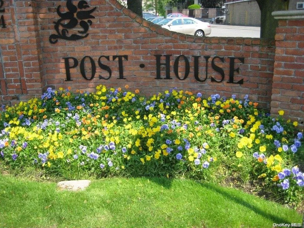Unit for sale at 324 Post Avenue, North Hempstead, NY 11590