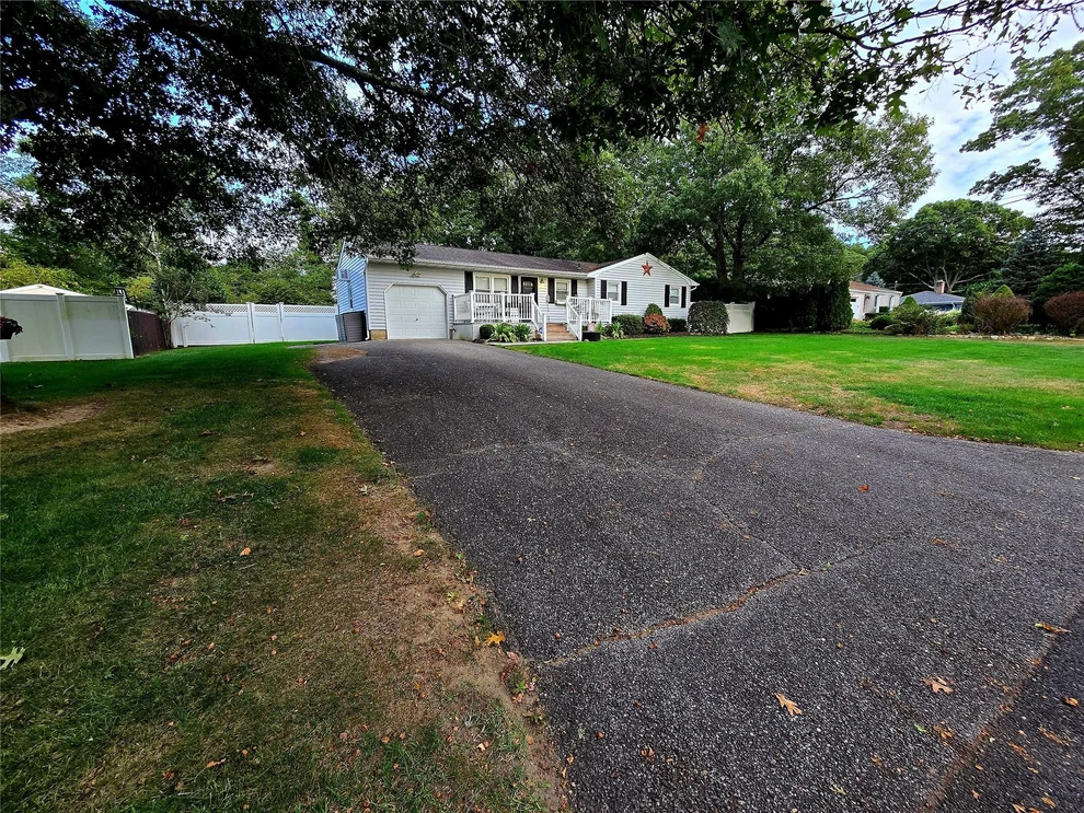 Unit for sale at 263 Robinson Avenue, Brookhaven, NY 11772