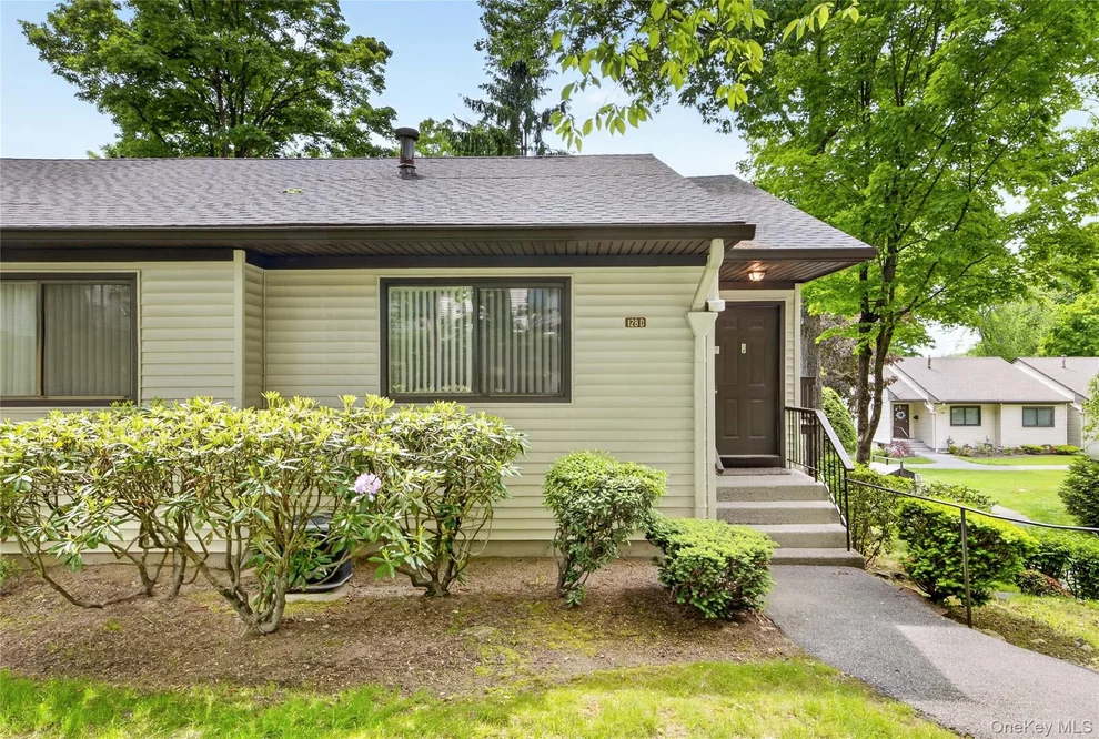 Unit for sale at 128D Columbia Court, Yorktown, NY 10598