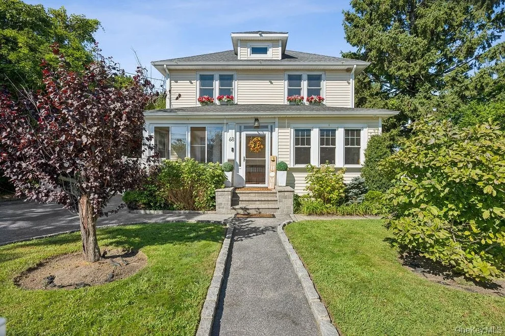 Unit for sale at 68 Lincoln Avenue, Islip, NY 11782
