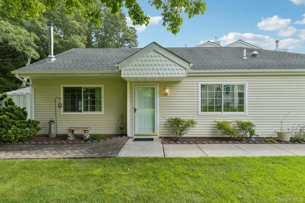 Unit for sale at 127 Farm House Court, Brookhaven, NY 11949