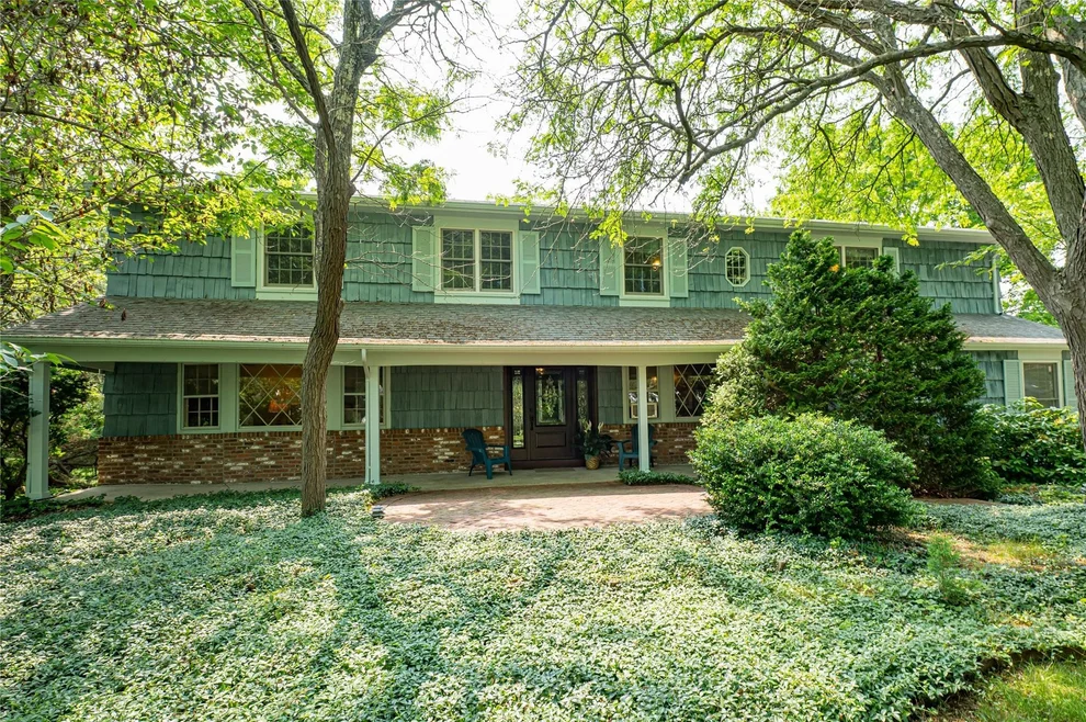 Unit for sale at 22 Schooner Road, Huntington, NY 11768