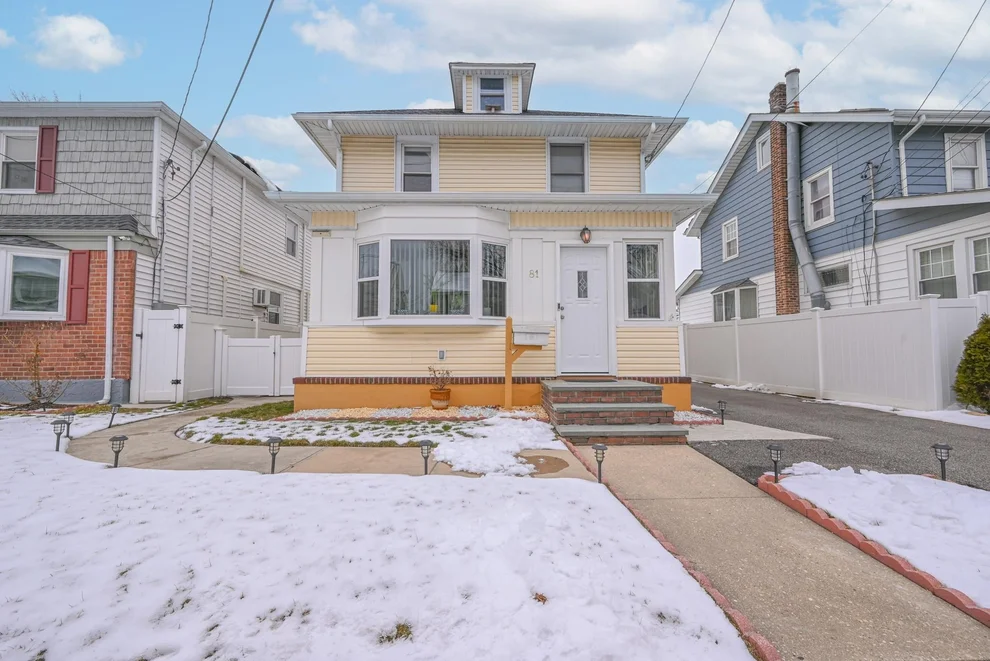 Unit for sale at 81 E Lincoln Avenue, Hempstead, NY 11580