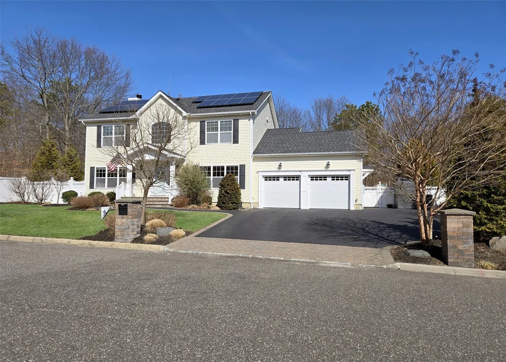 Unit for sale at 5 Lincoln Street, Brookhaven, NY 11776