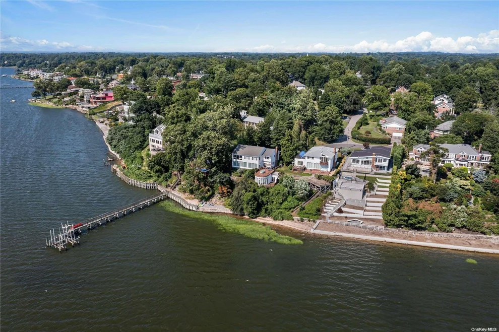 Unit for sale at 16 Shorecliff Place, North Hempstead, NY 11023