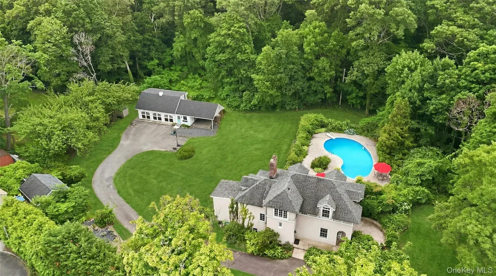 Unit for sale at 14 Terra Mar Drive, Huntington, NY 11743