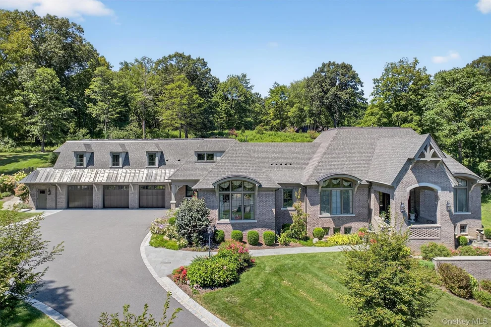 Unit for sale at 25 Sandfort Lane, Warwick (Town), NY 10990