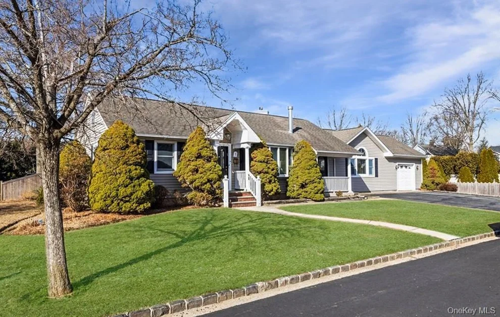 Unit for sale at 1 Apple Street, Oyster Bay, NY 11791