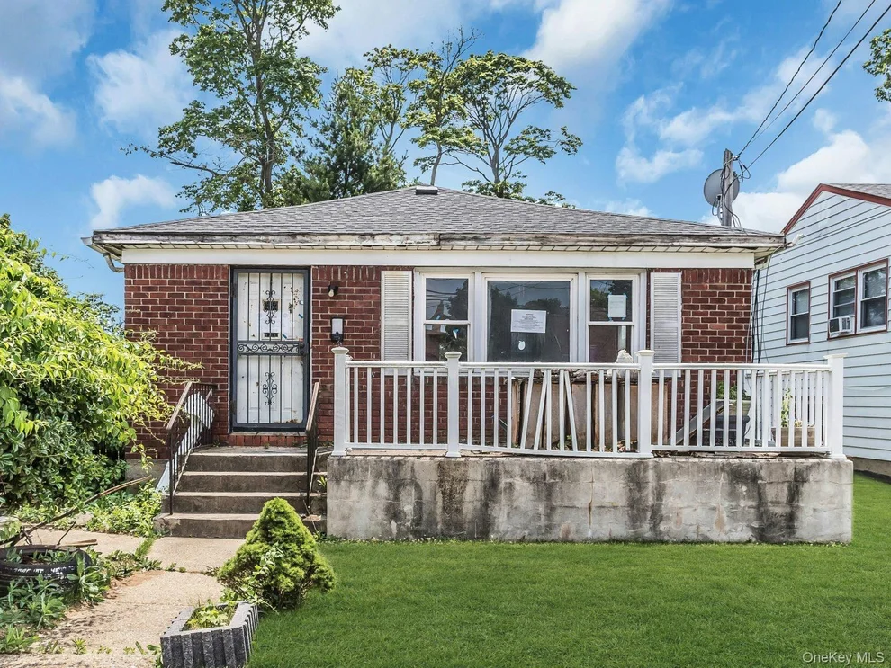 Unit for sale at 28 Cumberland Avenue, Hempstead, NY 11575