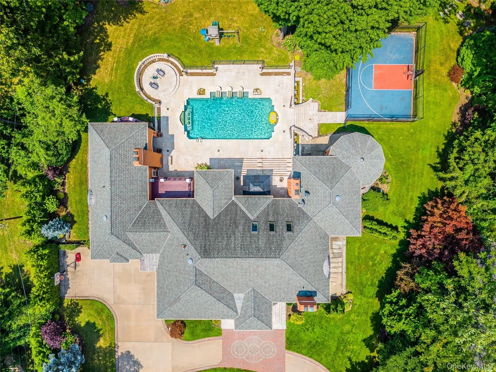 Unit for sale at 25 Lake Road, North Hempstead, NY 11020