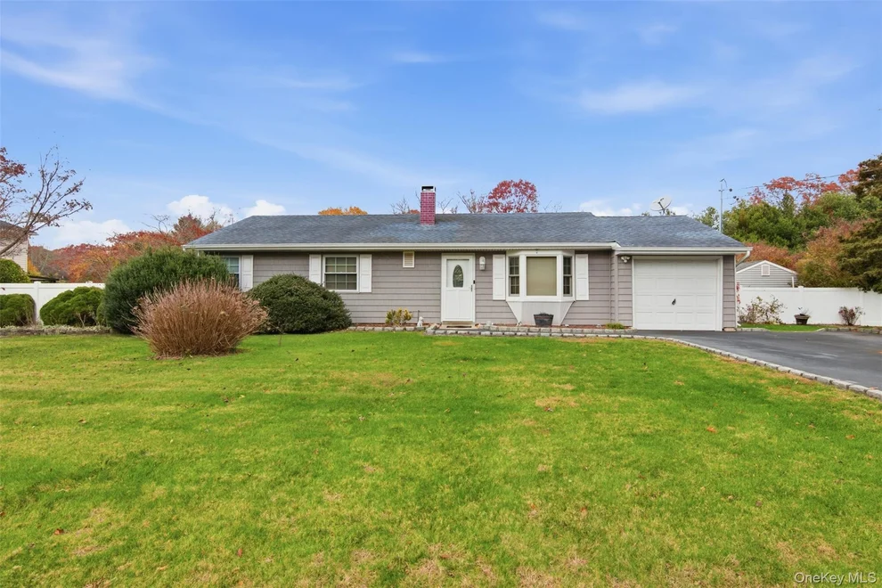 Unit for sale at 143 Jamaica Avenue, Brookhaven, NY 11763