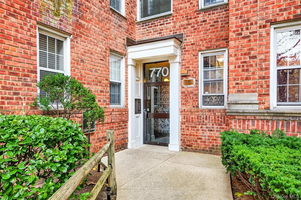 Unit for sale at 770 Bronx River Road, Yonkers, NY 10708