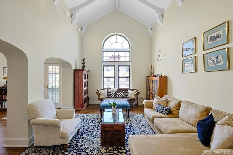 Unit for sale at 17 N Chatsworth Avenue, Mamaroneck, NY 10538