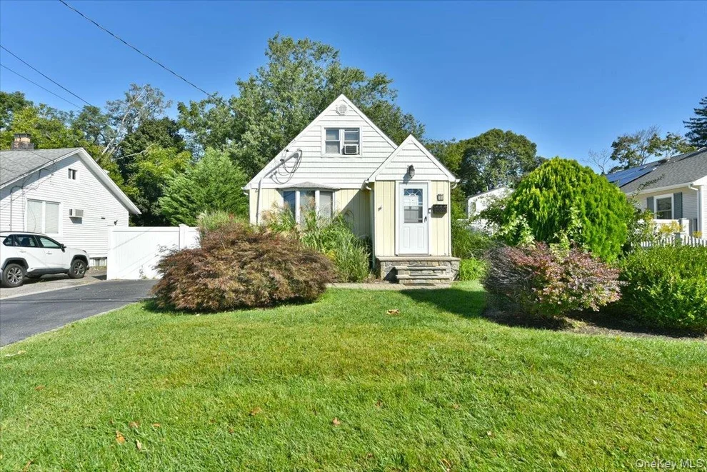 Unit for sale at 35 Montauk Drive, Islip, NY 11706