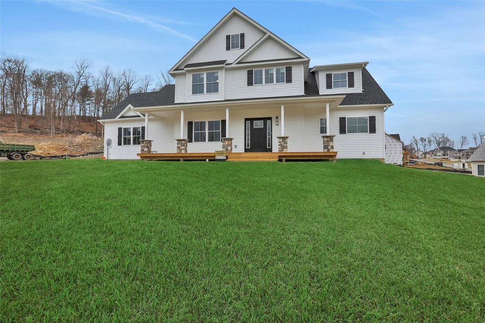 Unit for sale at 10 McDonald Court, New Windsor, NY 12553