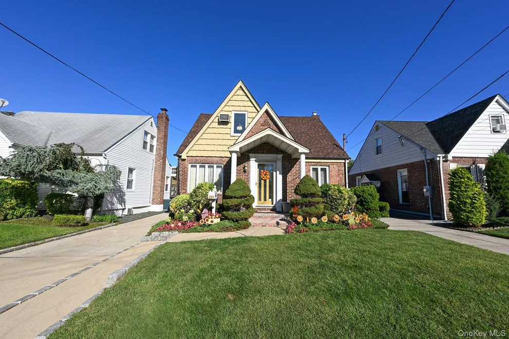 Unit for sale at 233 Cleveland Street, Hempstead, NY 11010