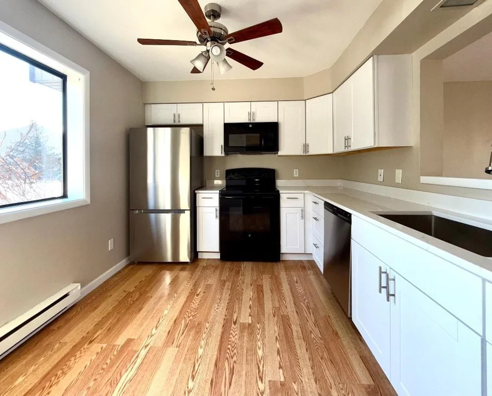 Unit for sale at 6008 Chelsea Cove N, Beekman, NY 12533