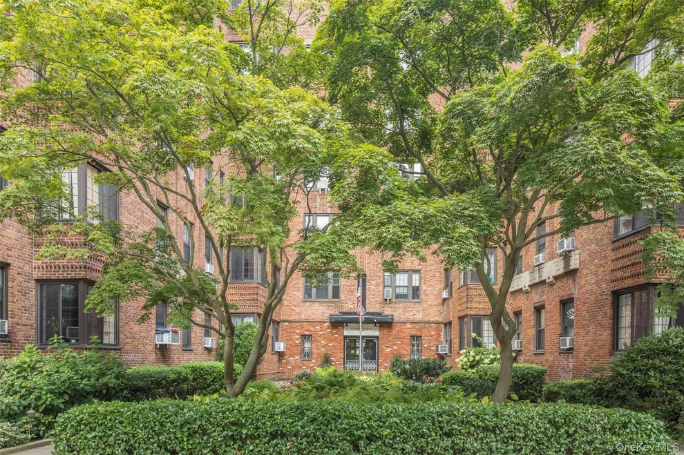 Unit for sale at 35 Parkview Avenue, Yonkers, NY 10708