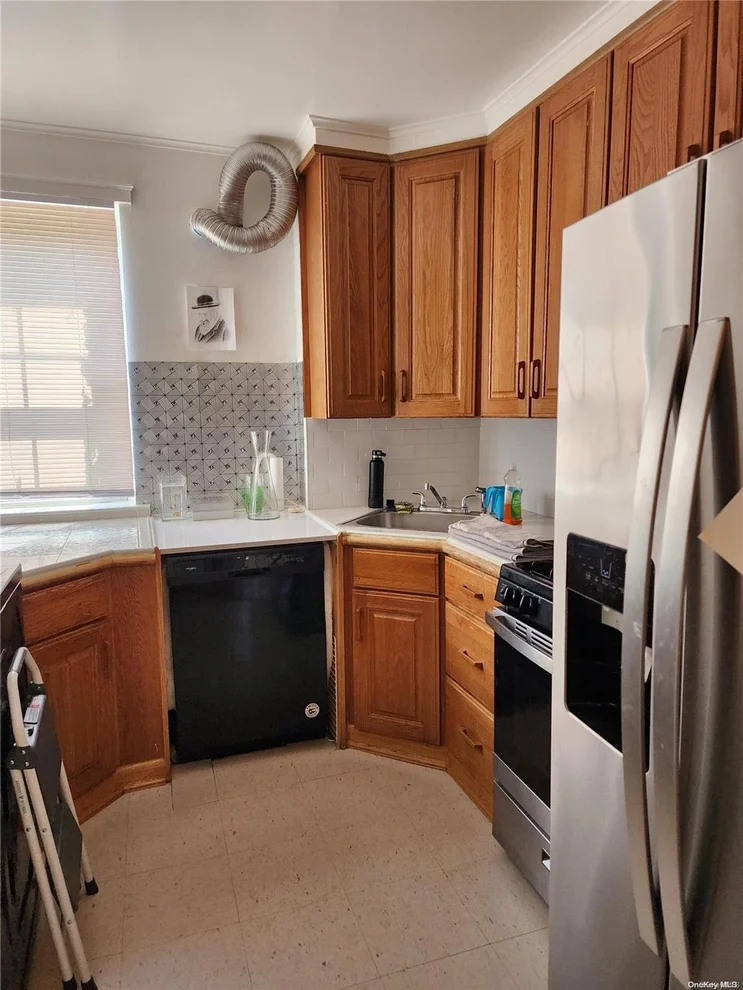 Unit for sale at 135-20 78 Avenue, New York, NY 11367